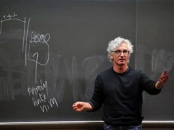 Screenwriter Ed Solomon (MEN IN BLACK) discusses his writing process. 